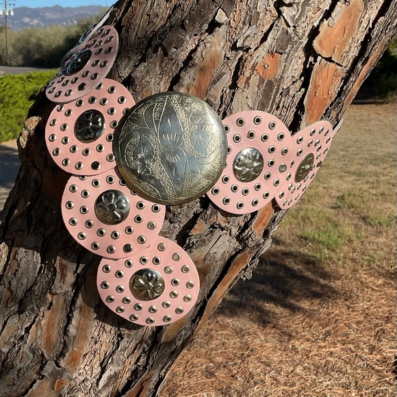 TIENDA HO STUDDED MOROCCAN BELT